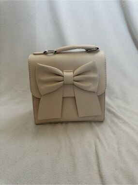Bow Flap Bad Adjustable